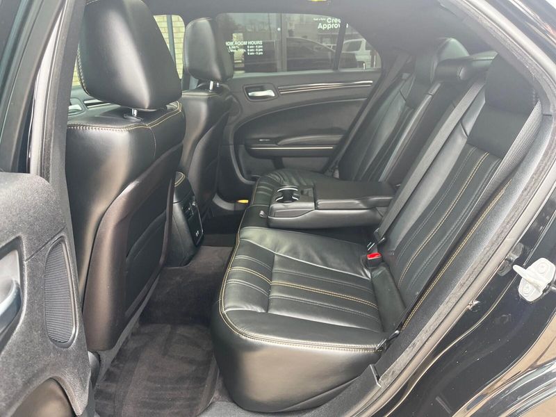 2016 Chrysler 300 300SImage 4