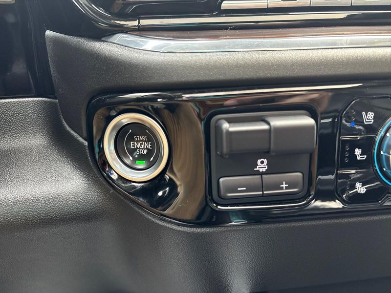 2024 GMC Sierra 2500HD SLTImage 23