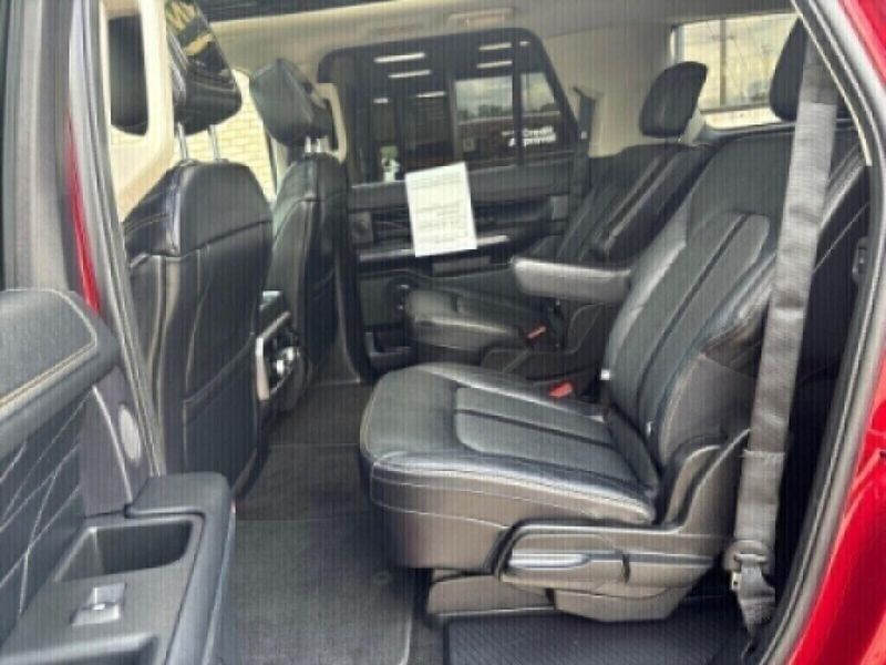 2019 Ford Expedition MAX PlatinumImage 4