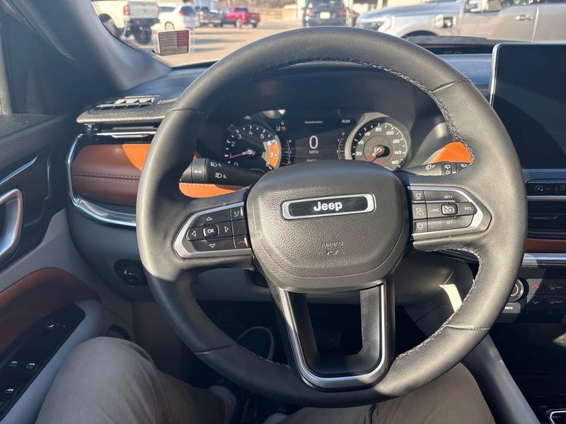 Used 2023 Jeep Compass LimitedImage 13