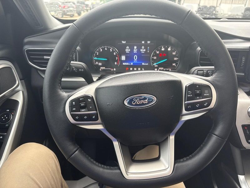 2024 Ford Explorer XLTImage 15