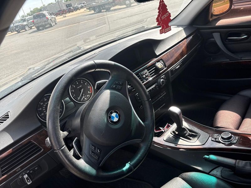 Used 2011 BMW 335i xDriveImage 8
