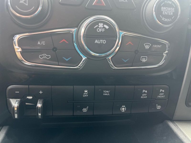 2017 RAM 1500 NightImage 20