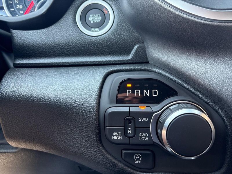 New 2026 RAM 1500 Express Crew Cab 4x4 5