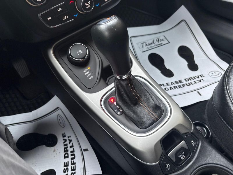 Used 2021 Jeep Compass LatitudeImage 15