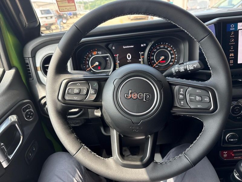 2025 Jeep Wrangler 4-door WillysImage 13