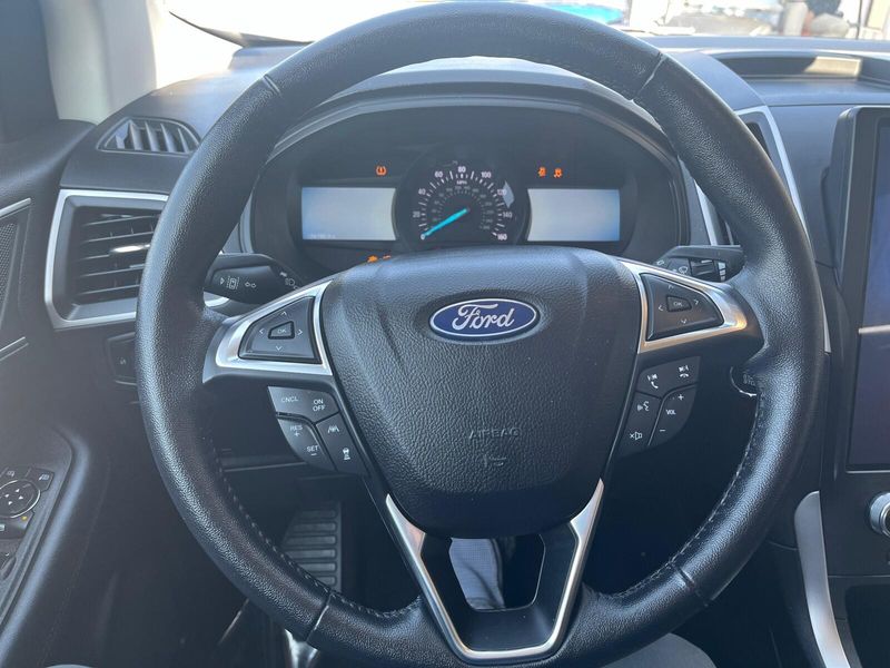 2023 Ford Edge SELImage 13