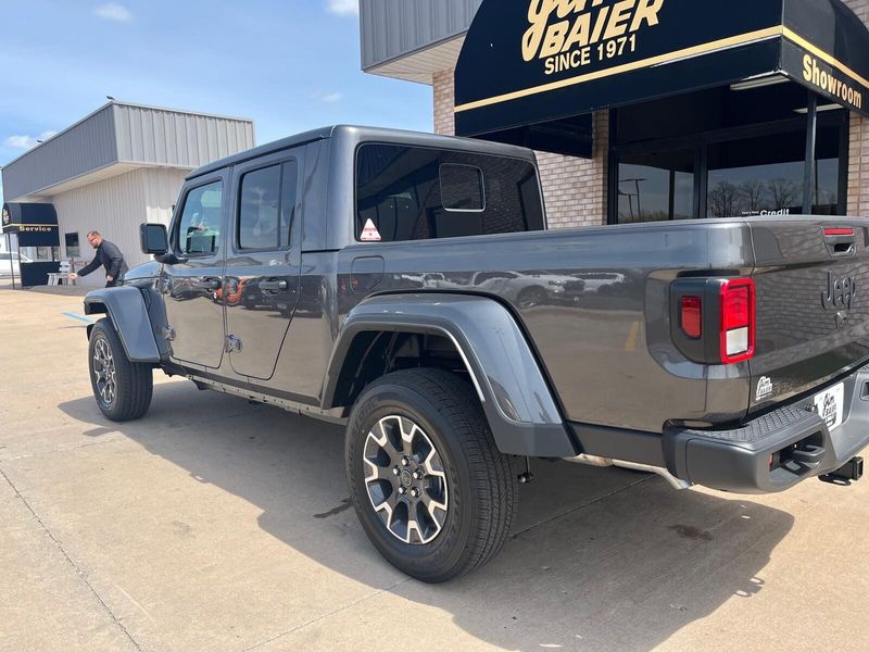 2025 Jeep Gladiator Sport S 4x4Image 10
