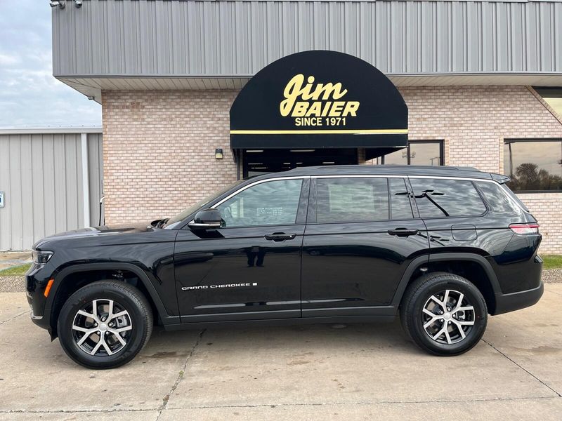 2025 Jeep Grand Cherokee L Limited 4x4Image 2