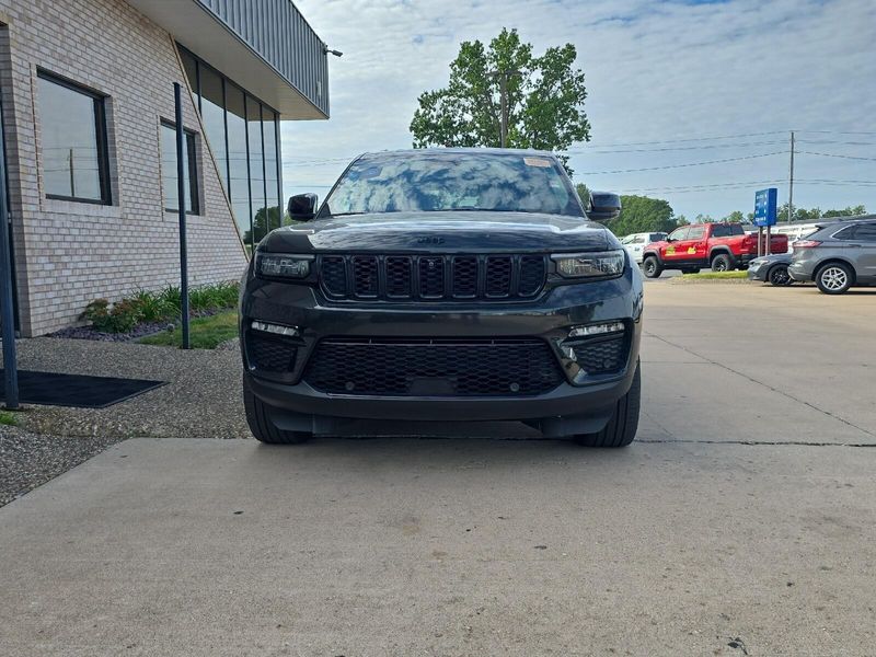 Used 2023 Jeep Grand Cherokee LimitedImage 6