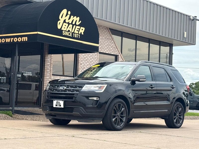 Used 2019 Ford Explorer XLTImage 1
