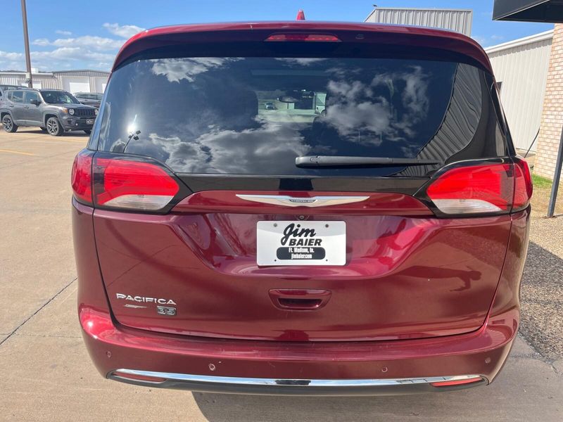 2020 Chrysler Pacifica Touring L PlusImage 12