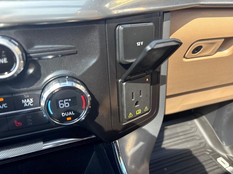 2021 Ford F-150 Lariat photo 22