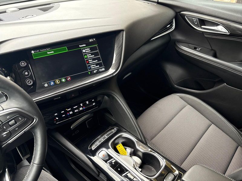 Used 2023 Buick Envision PreferredImage 15