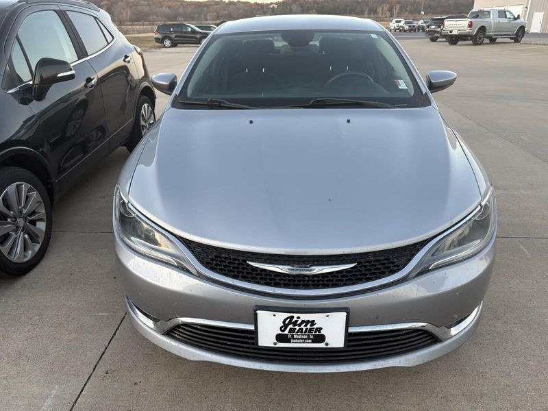 Used 2015 Chrysler 200 LimitedImage 9