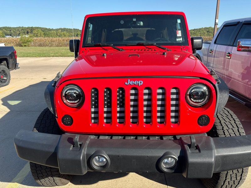 Used 2015 Jeep Wrangler Unlimited SportImage 3