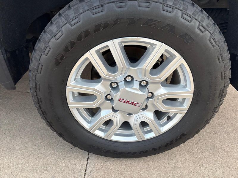 2024 GMC Sierra 2500HD SLTImage 14