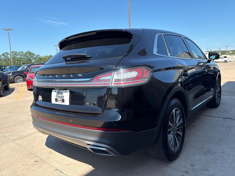 Used 2022 Lincoln Nautilus ReserveImage 10