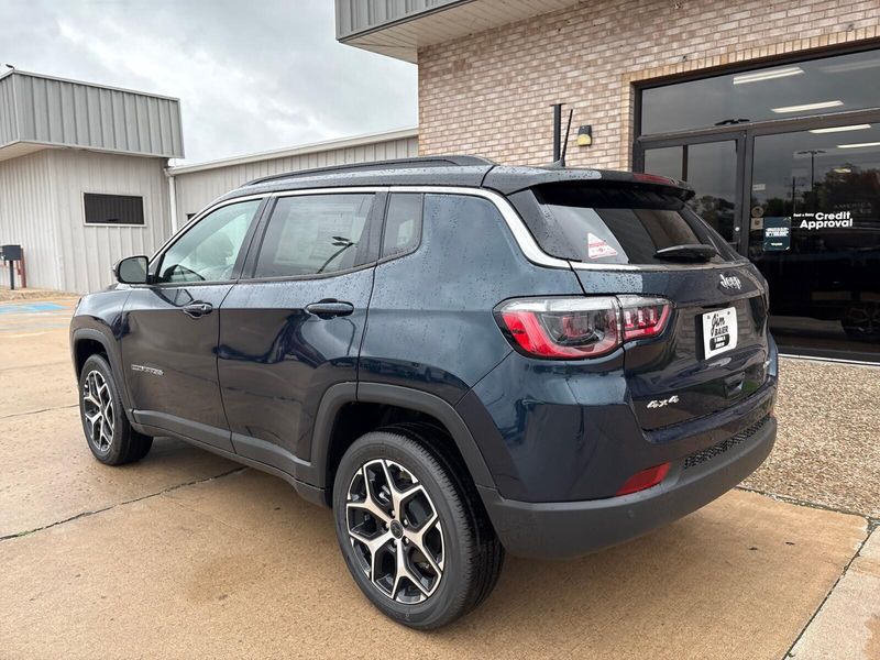 New 2026 Jeep Compass Limited 4x4Image 10