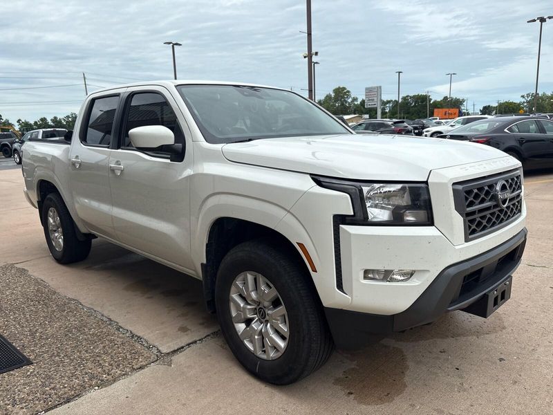 2022 Nissan Frontier SVImage 7