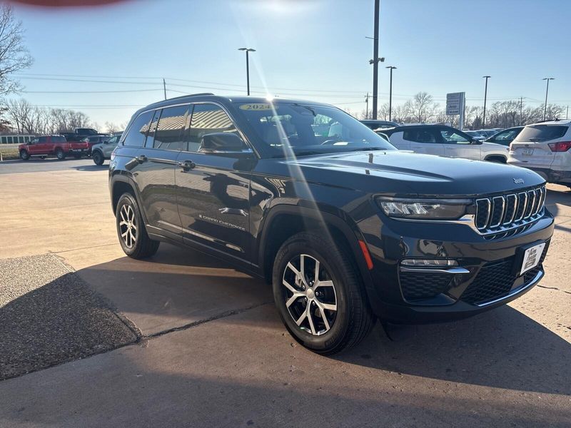 Used 2024 Jeep Grand Cherokee LimitedImage 8