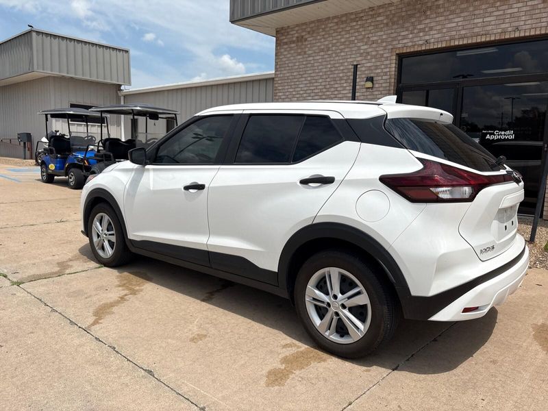 Used 2024 Nissan Kicks SImage 10