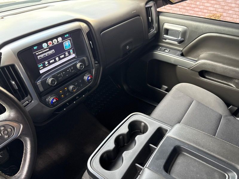 Used 2018 Chevrolet Silverado 1500 LTImage 18