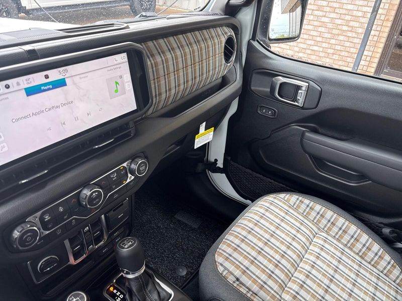 New 2026 Jeep Wrangler 4-door 85th Anniversary EditionImage 17
