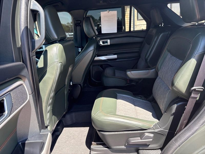 Used 2022 Ford Explorer TimberlineImage 4