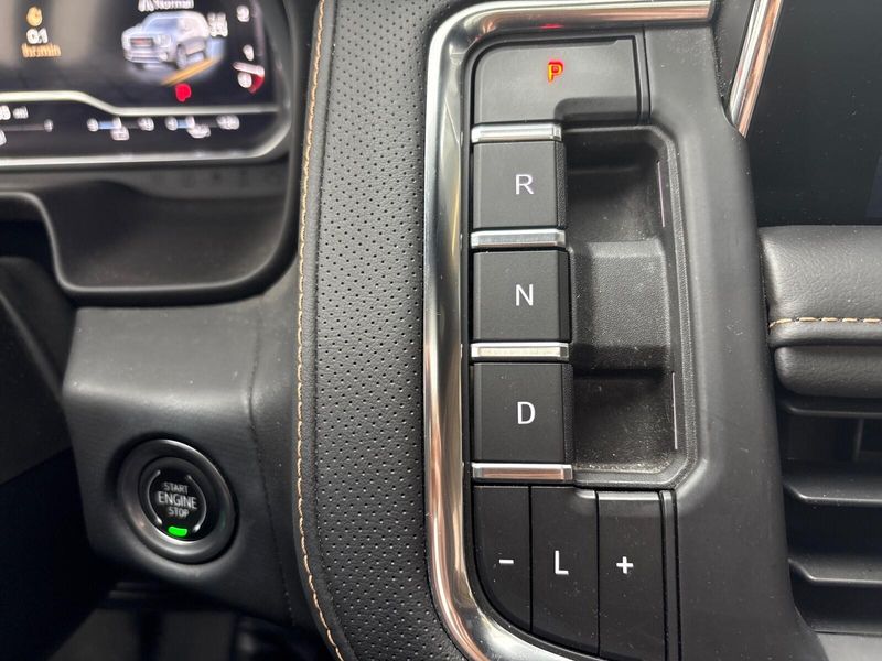 Used 2023 GMC Yukon AT4Image 19