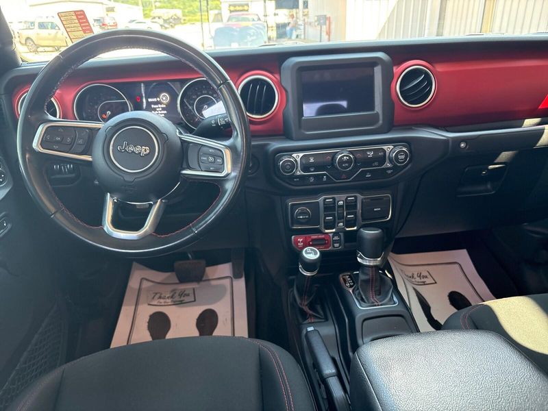 Used 2020 Jeep Gladiator RubiconImage 5