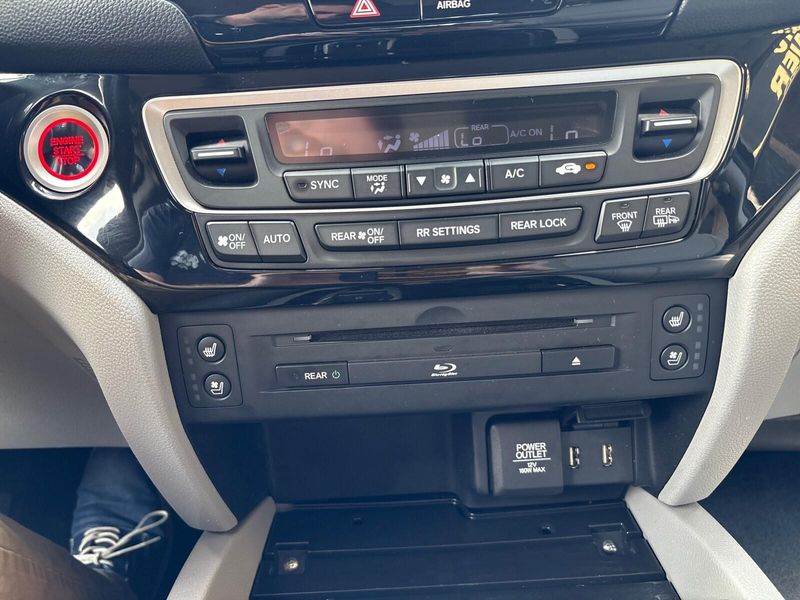 Used 2017 Honda Pilot EliteImage 27