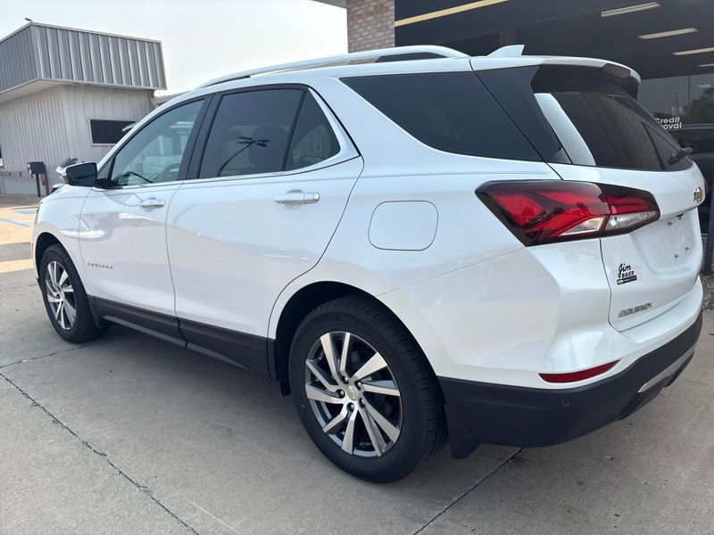 2024 Chevrolet Equinox PremierImage 11