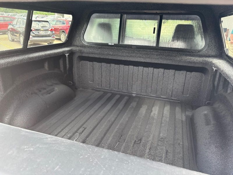 Used 2023 RAM 1500 LimitedImage 12