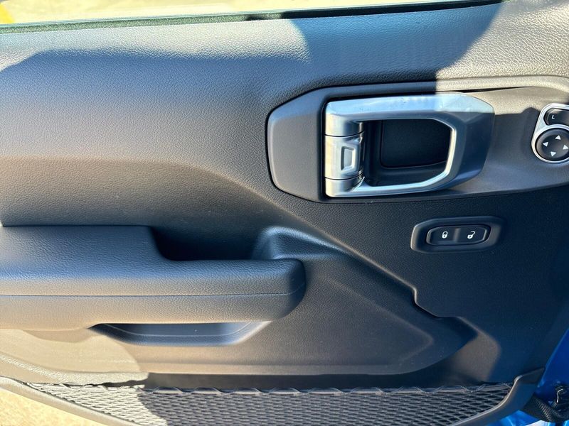 New 2026 Jeep Wrangler 4-door WillysImage 12