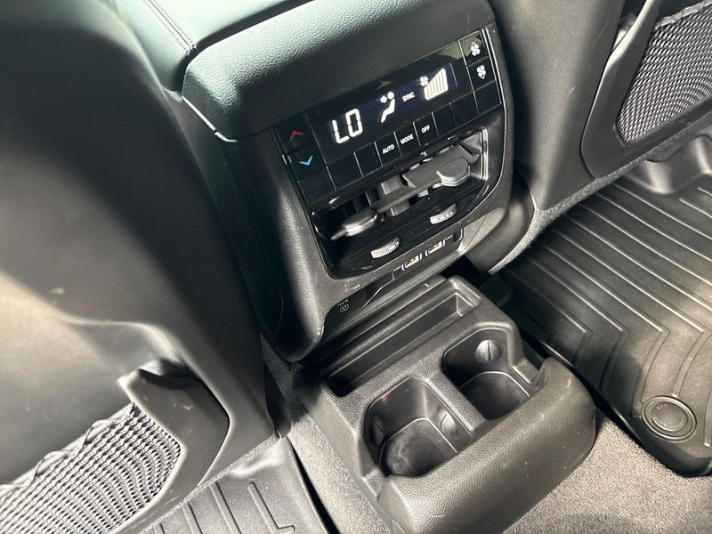 2021 Jeep Grand Cherokee L AltitudeImage 6
