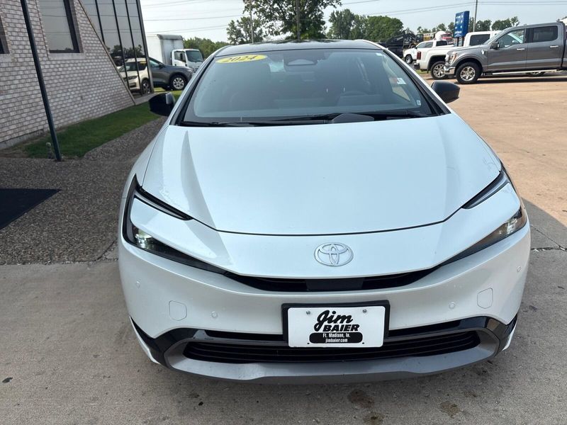 2024 Toyota Prius XLEImage 6