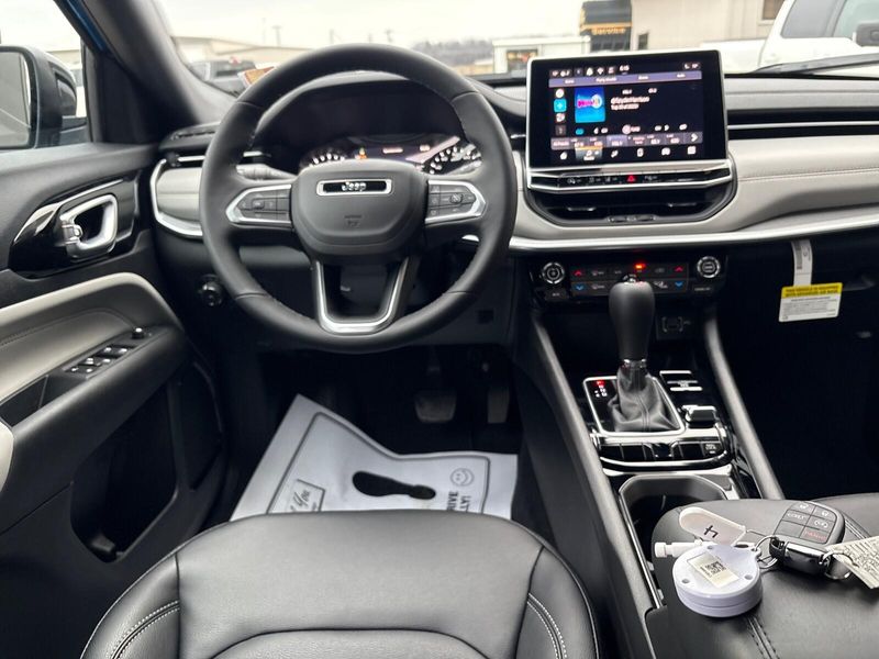 New 2026 Jeep Compass Limited 4x4Image 5