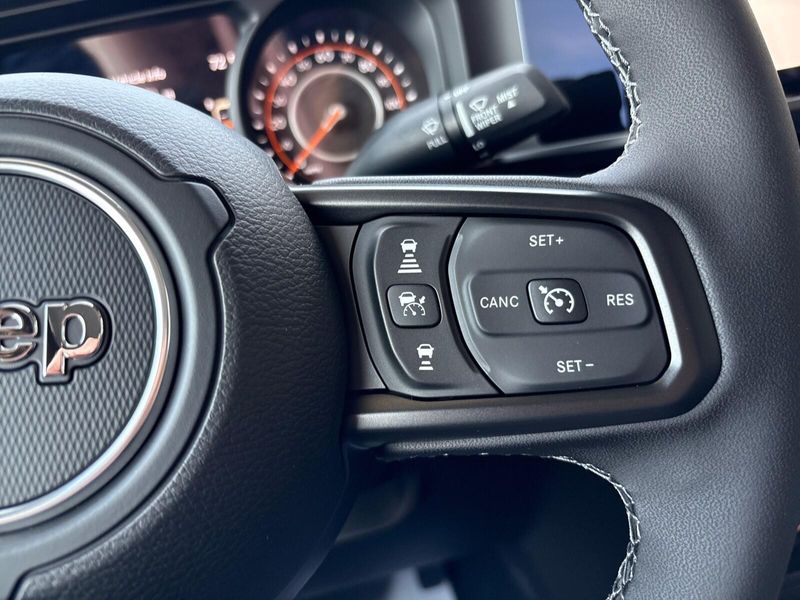 New 2026 Jeep Wrangler 4-door Sport SImage 13