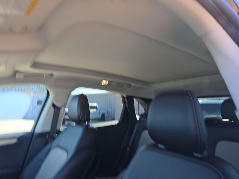 Used 2021 Ford Escape TitaniumImage 9