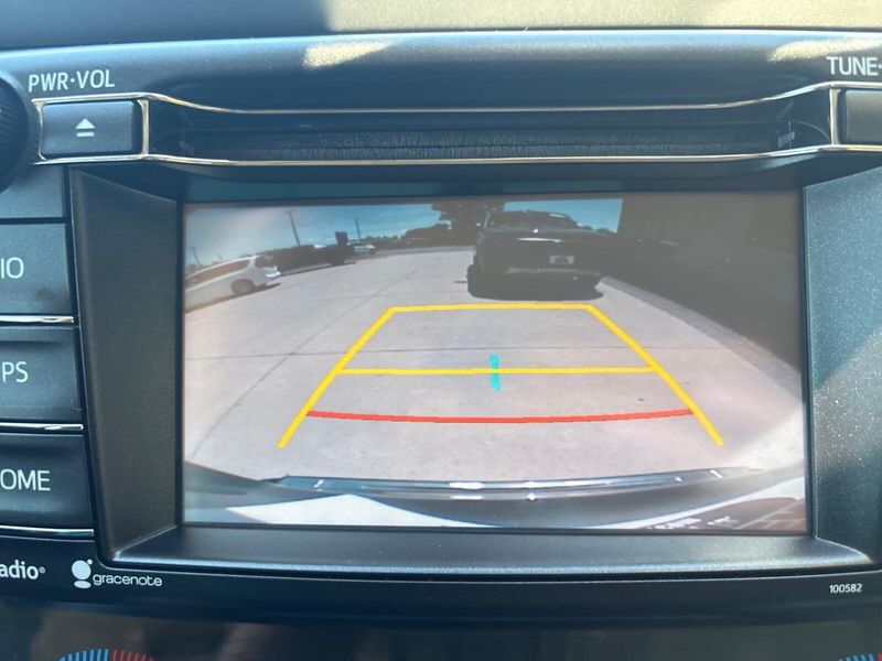 Used 2018 Toyota RAV4 XLEImage 21