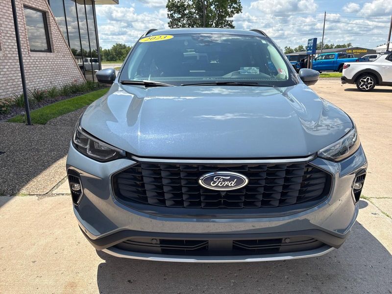 Used 2023 Ford Escape PlatinumImage 6