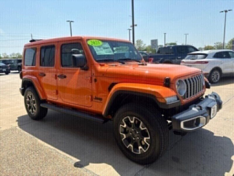 2025 Jeep Wrangler 4-door SaharaImage 7