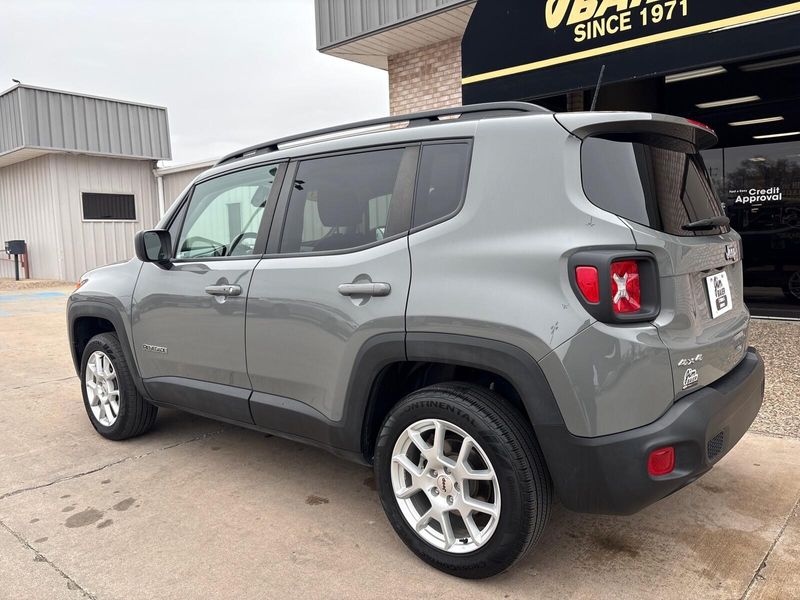 Used 2022 Jeep Renegade LatitudeImage 10