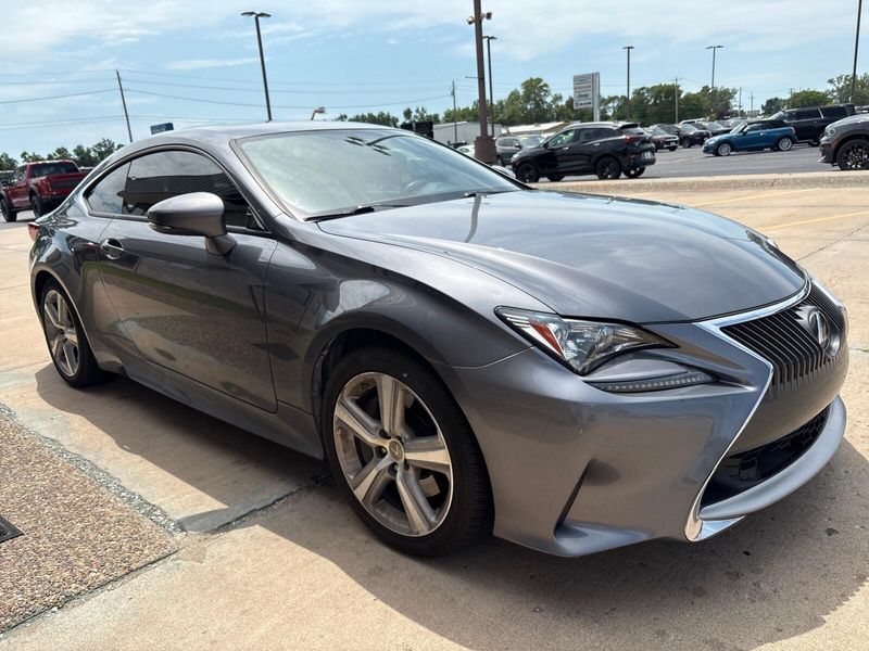 2016 Lexus RC 200t Image 7
