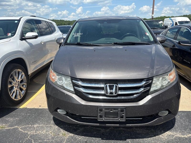 2014 Honda Odyssey TouringImage 2