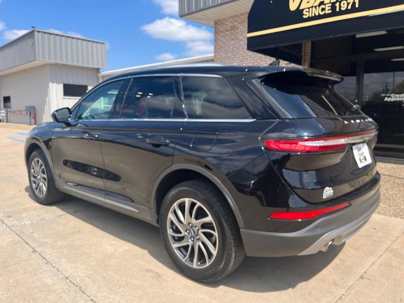 2022 Lincoln Corsair StandardImage 10