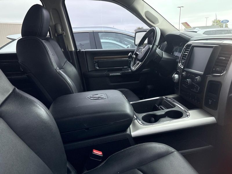 Used 2017 RAM 1500 LaramieImage 4