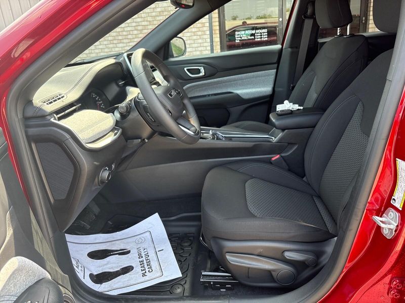 2025 Jeep Compass Sport 4x4Image 3