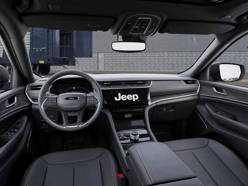 New 2026 Jeep Grand Cherokee 85th Anniversary Edition 4x4Image 8